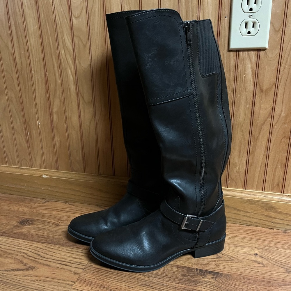 Black boots